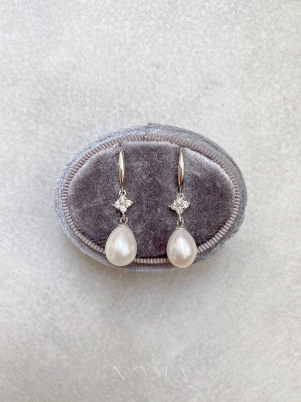 PJW-201900014-Shiny-Dangling-Oval-Pearl-Earrings-Rhodium-White-Gold-White-Pearl