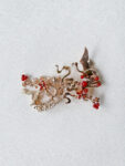 CHN-202200032-Dragon-and-Crane-Heaven-Hairvine-Gold-Ruby-Right