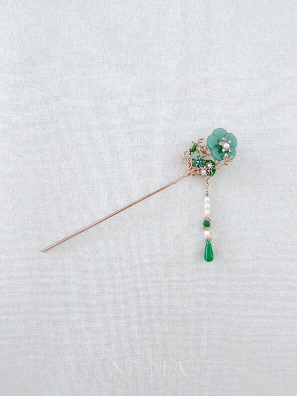 CHN-202200133-Floral-Jade-Twines-Hairpin-Gold-Jade