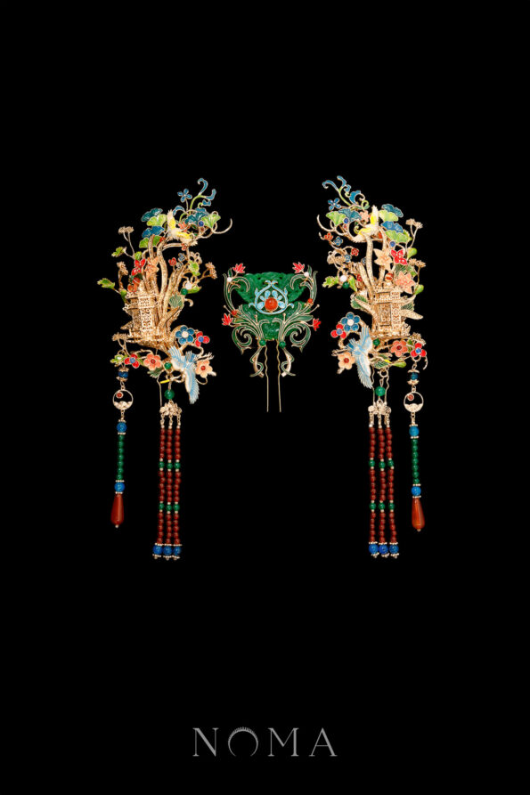 CHN-202400080-Colorful-Jade-Crane-Ornamental-Simple-Set-Gold-Jade-3-pcs