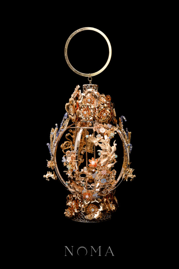 CHN-202400143-All-Heavenly-Creatures-Lantern-Gold-Blue-2