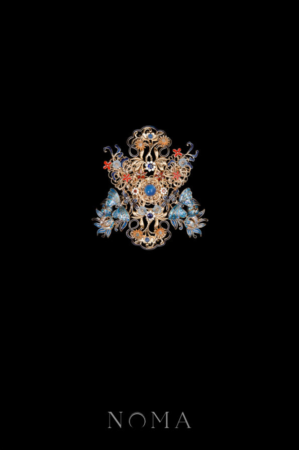 CHN-202500080-Colorful-Mosaic-Butterfly-Inspiration-Large-Middle-Gold-Sapphire