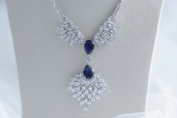 DJW-201900399-Virgo-Necklace-Rhodium-White-Gold-Sapphire-3