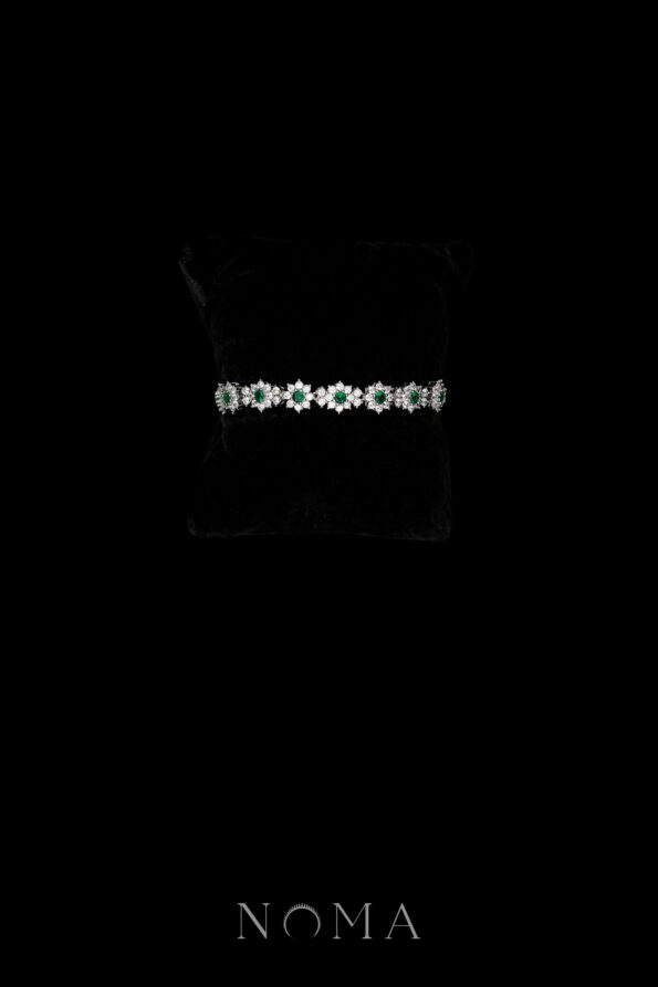 DJW-202400071-Round-Paved-Double-Dot-Bracelet-Rhodium-White-Gold-Emerald