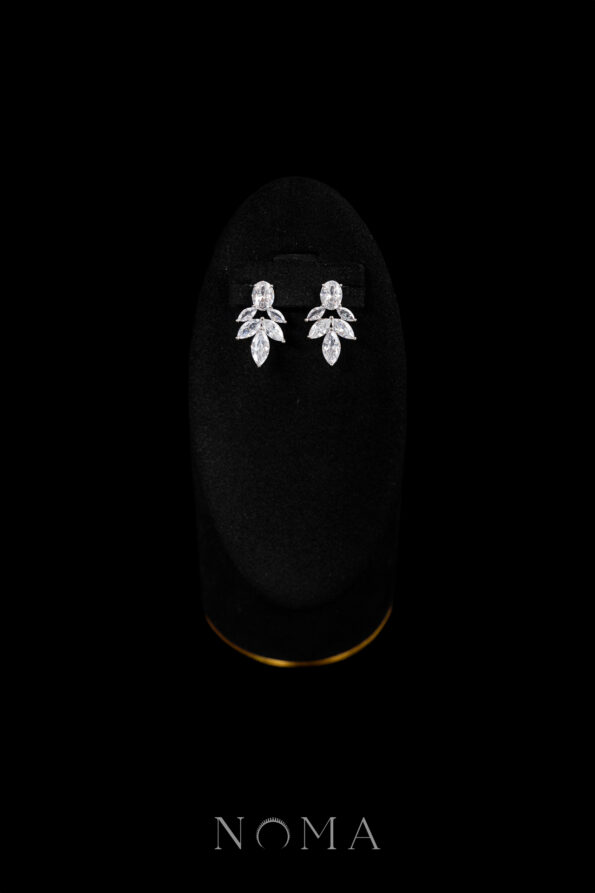 DJW-202400110-Oval-Royale-Earrings-Rhodium-White-Gold-White-Diamond