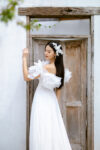 FLR-202400016-CC-Natural-Floral-Arrangement-HairvineBrooch-White-Silver-White-1