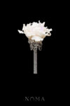 FLR-202400035-CC-Peony-Bloom-Paved-Twigs-Bouquet-White-Gold-White