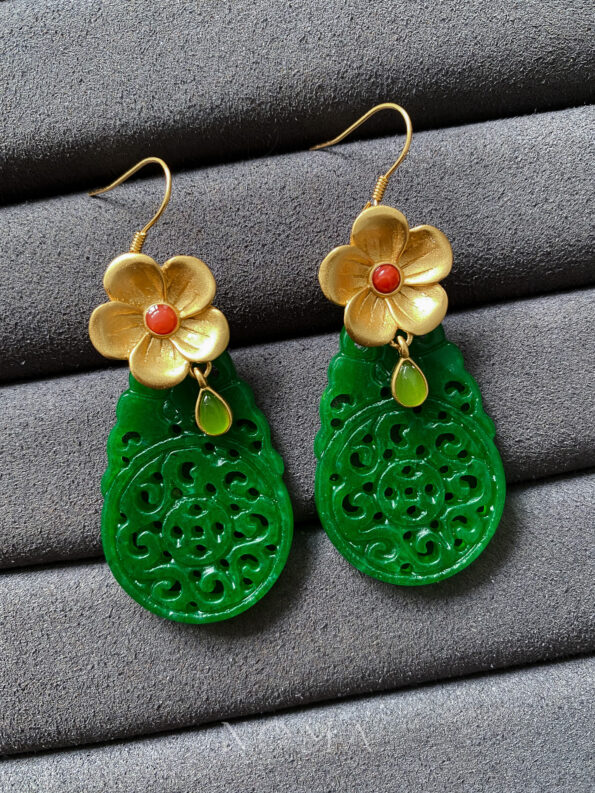 JJW-202100006-Carved-Rounded-Teardrop-Small-Jade-Floral-Earrings-18k-Yellow-Gold-Jade-1