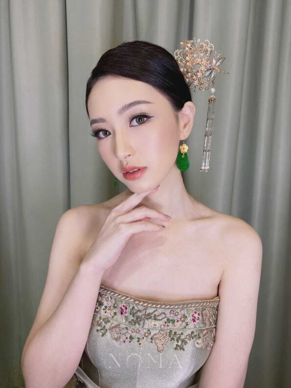 JJW-202100006-Carved-Rounded-Teardrop-Small-Jade-Floral-Earrings-18k-Yellow-Gold-Jade-2