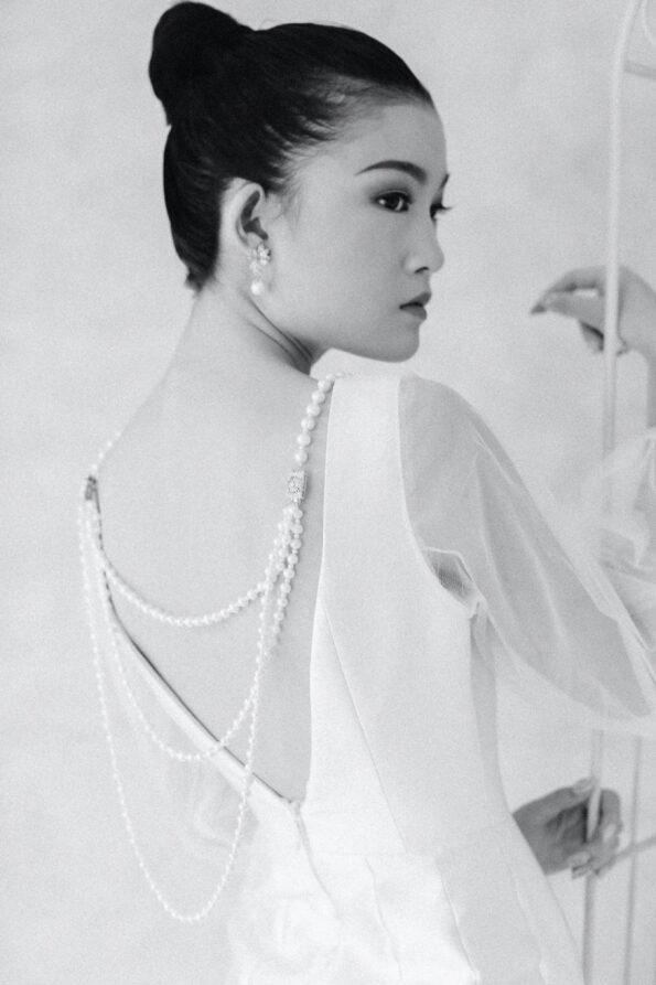 PJW-201900041-Double-Strand-Pearl-Back-Necklace-Rhodium-White-Gold-White-Pearl-2
