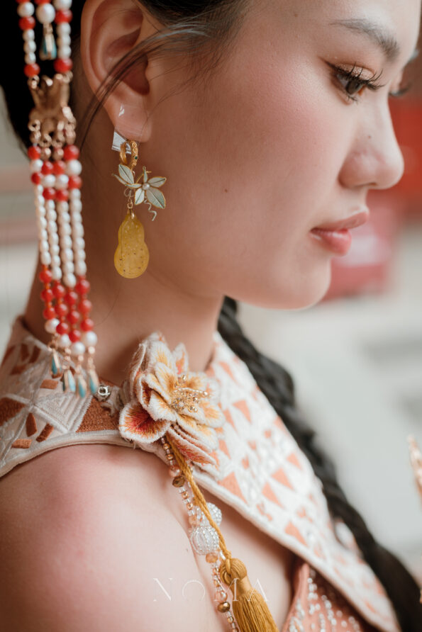 CHN-202500112-ET-Carved-Unique-Gourd-Jade-Wave-Earrings-Doff-Gold-Yellow-Jade-1