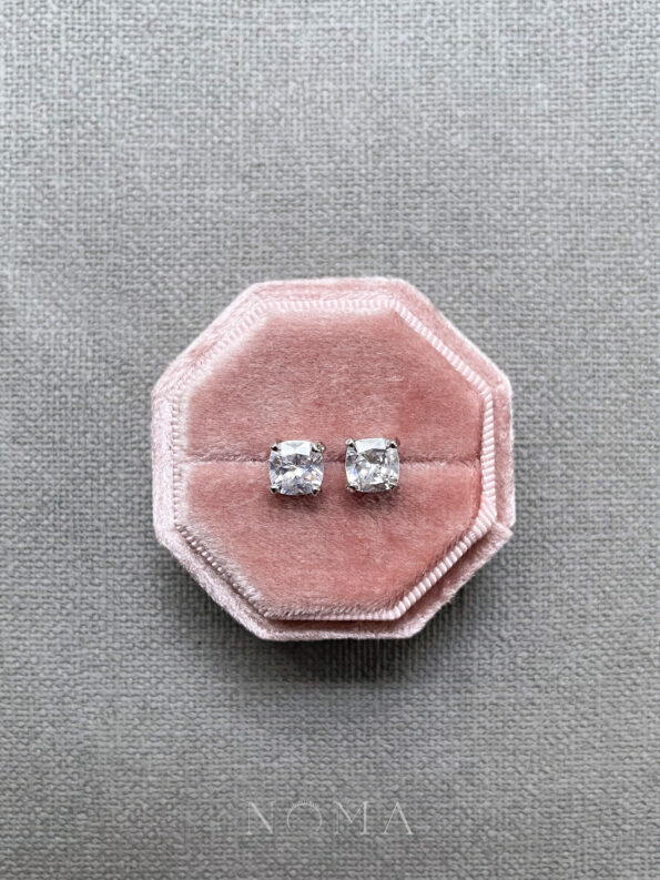 DJW-202100046-Cushion-175-ct-Solitaire-Earrings-Rhodium-White-Gold-White-Diamond