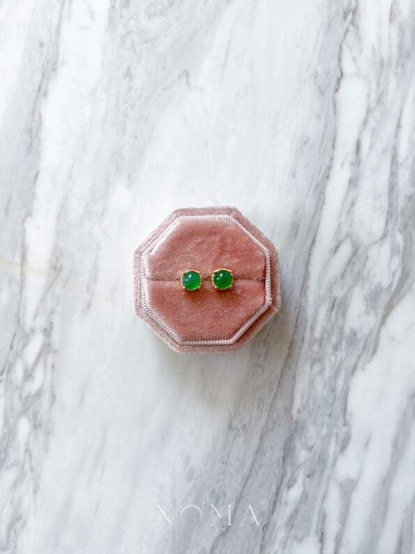 DJW-202100116-Round-15-ct-Solitaire-Earrings-18k-Yellow-Gold-Jade