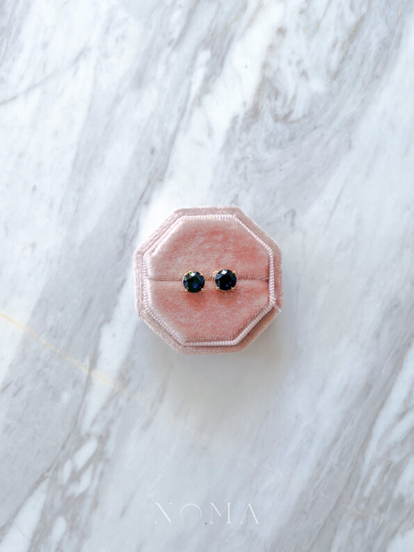 DJW-202200004-Round-15-ct-Solitaire-Earrings-18k-Yellow-Gold-Sapphire