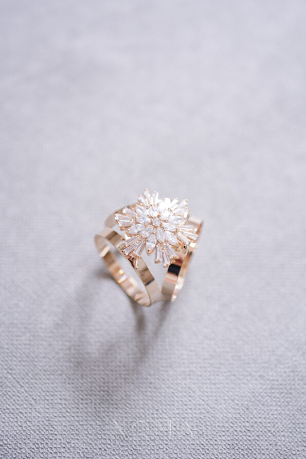 DJW-202400090-Snowflakes-Large-Scarf-Ring-18k-Yellow-Gold-1