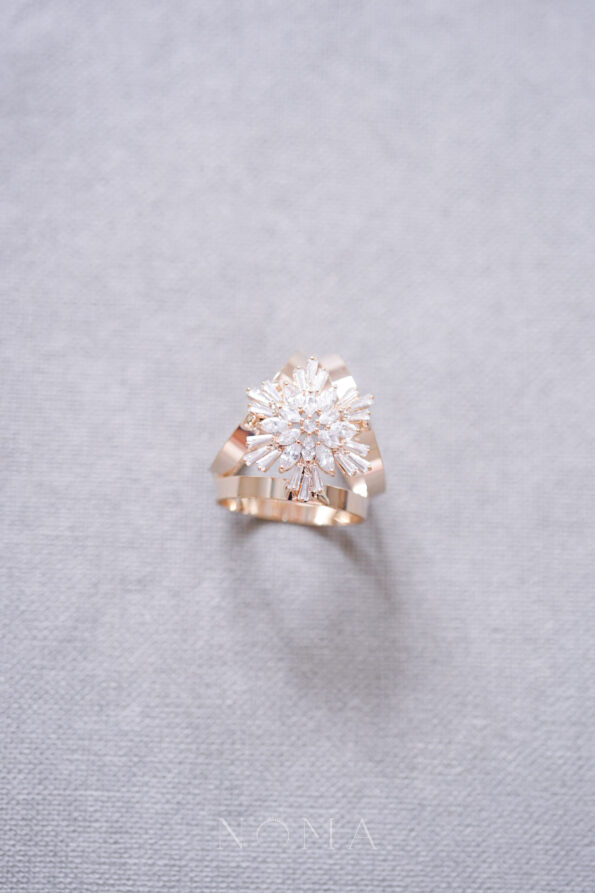 DJW-202400090-Snowflakes-Large-Scarf-Ring-18k-Yellow-Gold