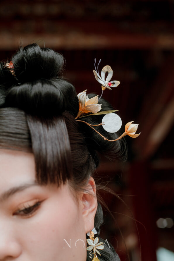 FLR-202500006-ET-Magnolia-Butterfly-Kiss-Hairvine-Gold-Yellow-1