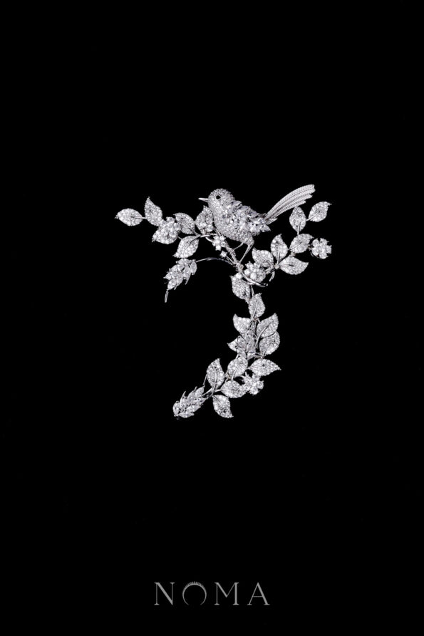 ACC-202300017-Bird-Chirping-in-the-Garden-Earpiece-White-Gold-Left-1