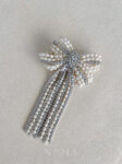 ACC-202300023-Extravagant-Royal-Pearl-Ribbon-Brooch-White-Gold