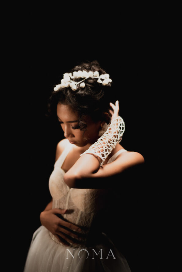 ACC-202300050-Woven-Pearl-Handcuff-White-Silver-White-5