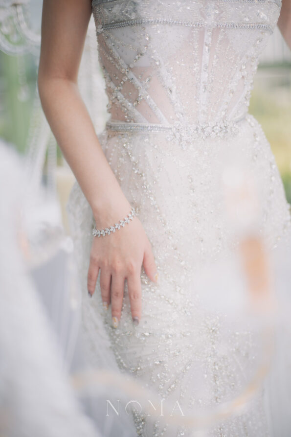 ACC-202400062-Dazzling-Elongated-Ponytail-Cover-Hairvine-White-Gold-2