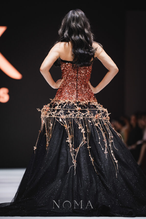 ACC-202400088-CUSTOM-Christie-Basil-JFW-2025-Dangling-Chain-Body-Accessories-Gold-4