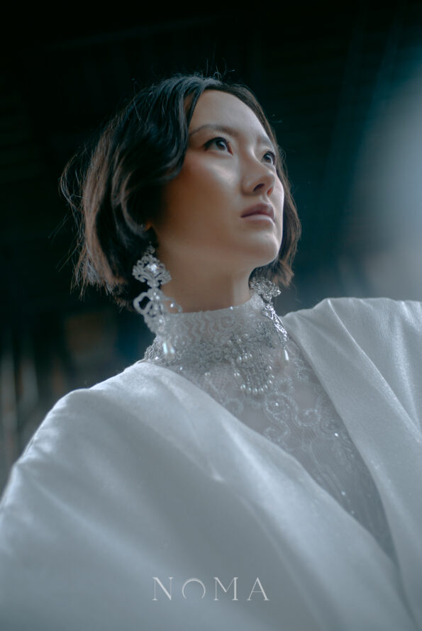 ACC-202400091-Baroque-Ornaments-Choker-White-Gold-1