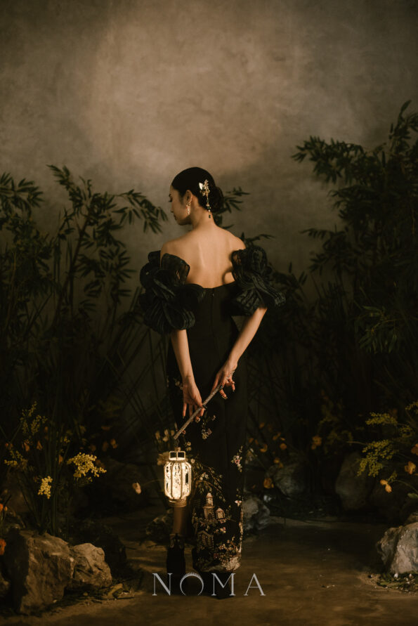 CHN-202300053-Light-Up-Floral-Garden-Lantern-Gold-3