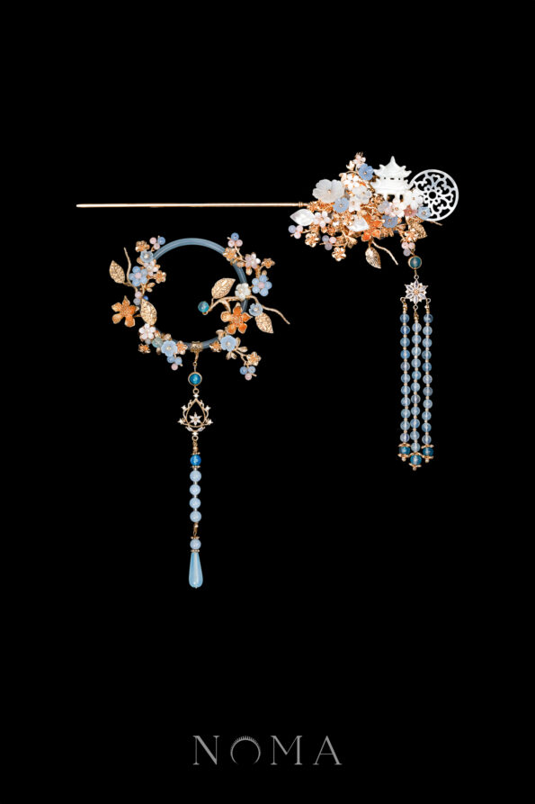 CHN-202400098-Floral-Garden-Knob-Over-the-Moon-Set-Gold-Blue-2-pcs-1