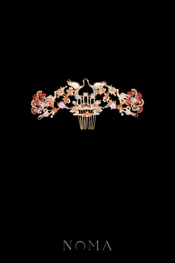 CHN-202400126-Crane-Pavilion-Lotus-Willow-Haircomb-Gold-Ruby