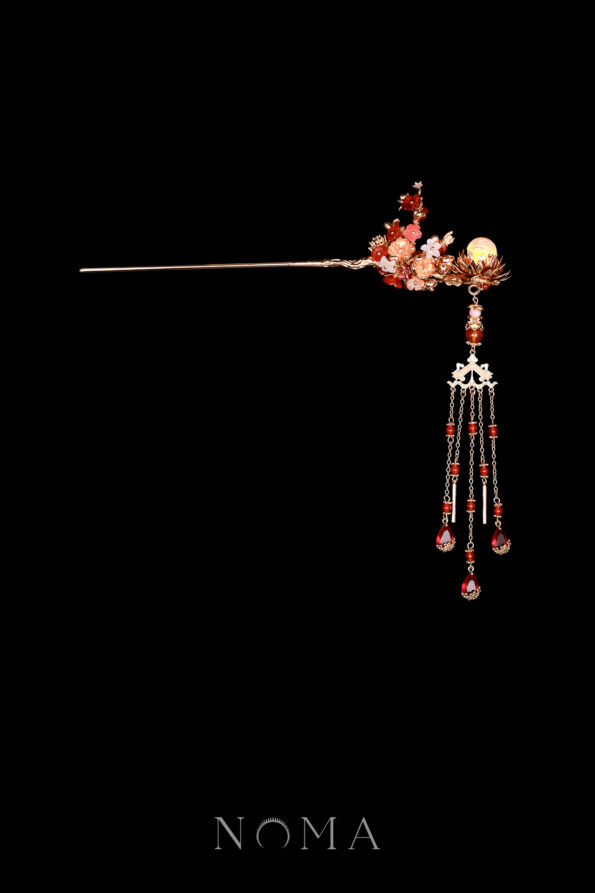 CHN-202400148-Lotus-Lantern-Hairpin-Gold-Ruby
