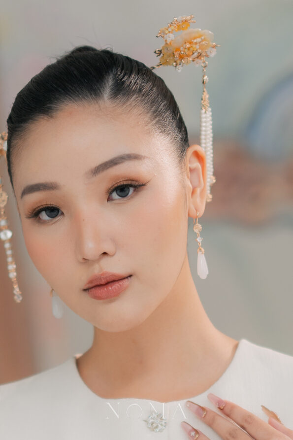 CHN-202400270-Bird-on-Petite-Branch-Flower-Hairpin-Gold-White-2