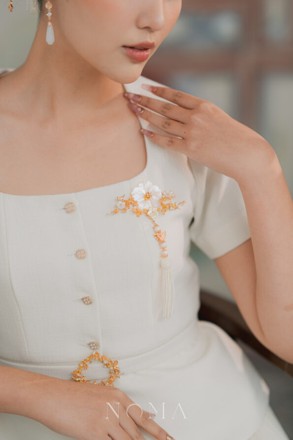 CHN-202400271-Bird-on-Petite-Branch-Flower-Brooch-Gold-White-1