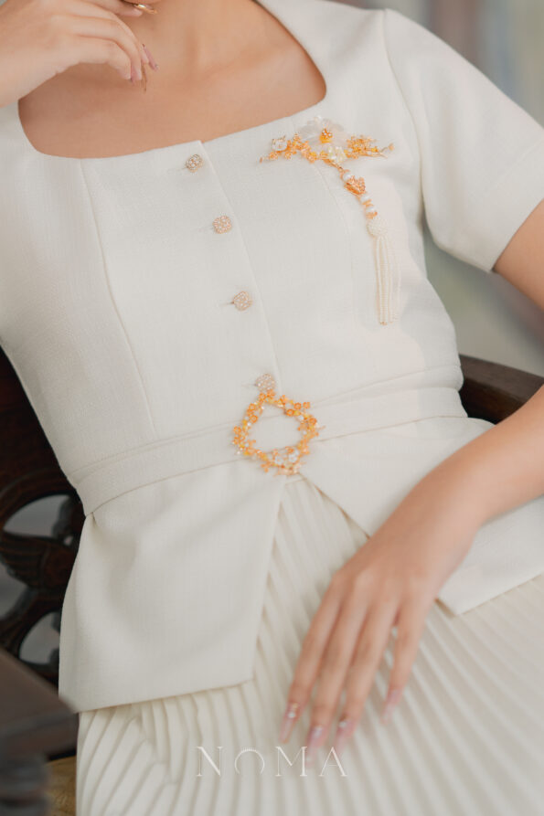 CHN-202400273-Bird-on-Petite-Branch-Rectangle-Brooch-Gold-White-1