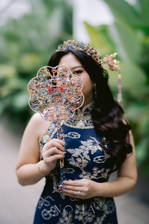 CHN-202500078-Colorful-Crane-Lotus-Ornament-Fan-Gold-Sapphire-1