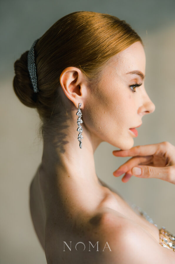 DJW-202300021-Pear-Marquise-Longing-Chandelier-Earrings-Rhodium-White-Gold-1