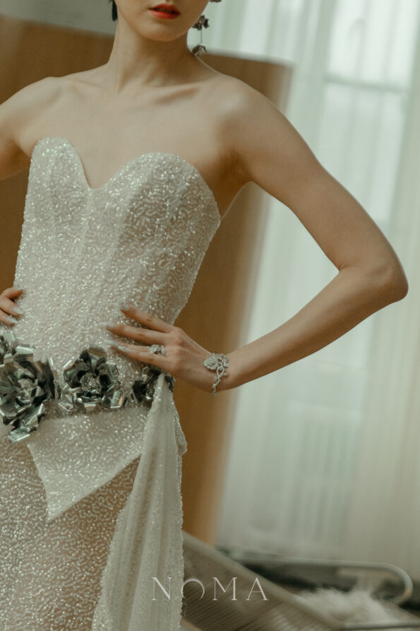 DJW-202400087-Nature-Paved-Rose-Bangle-Rhodium-White-Gold-1