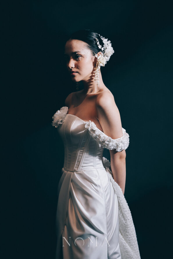 FLR-202100037-SS-Lovely-White-Earpiece-Earring-Pair-White-Silver-White-1-pair-11