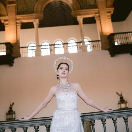 Shining Snowflakes Vaganza Crown - Rhodium White Gold, White Pearl