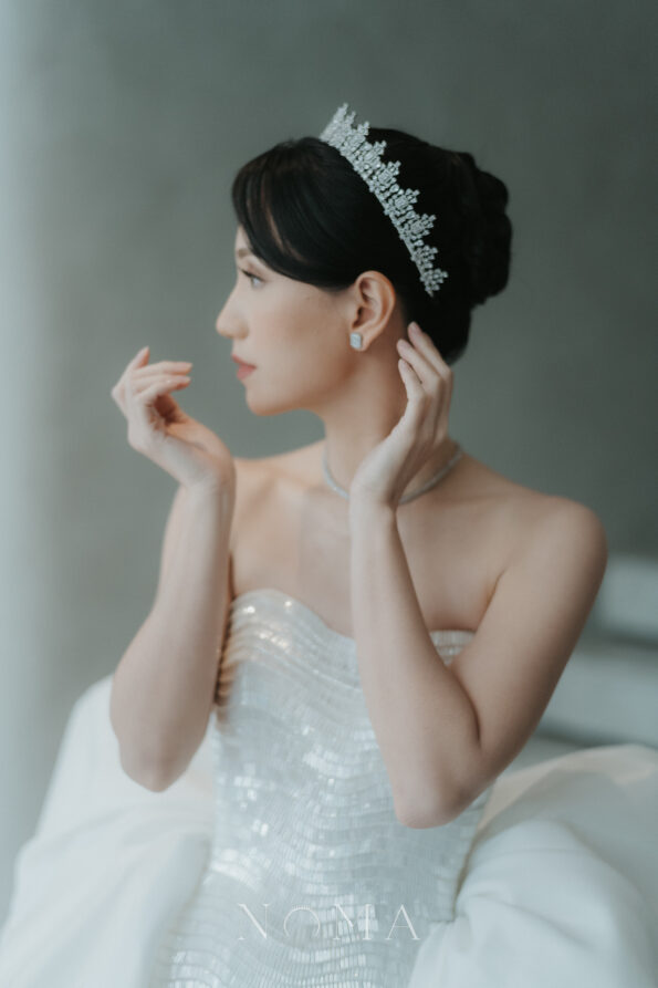 HMC-202500001-Key-Elegance-Crown-Rhodium-White-Gold-White-Diamond-3