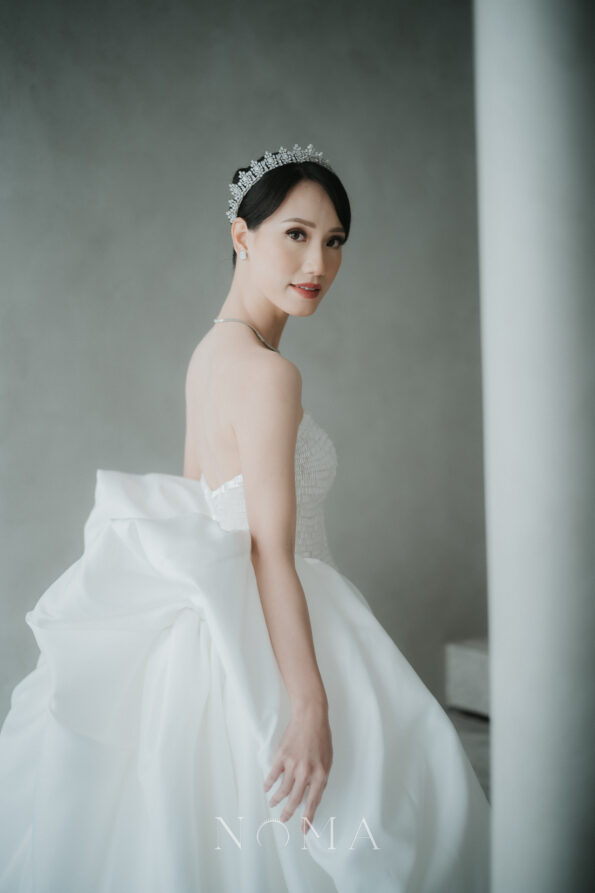 HMC-202500001-Key-Elegance-Crown-Rhodium-White-Gold-White-Diamond-4