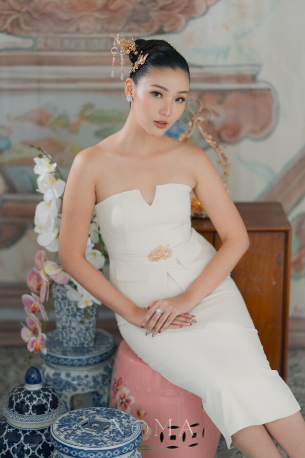 JJW-202400046-Oval-Jade-Pear-Deco-Earrings-Rhodium-White-Gold-White-Jade-1