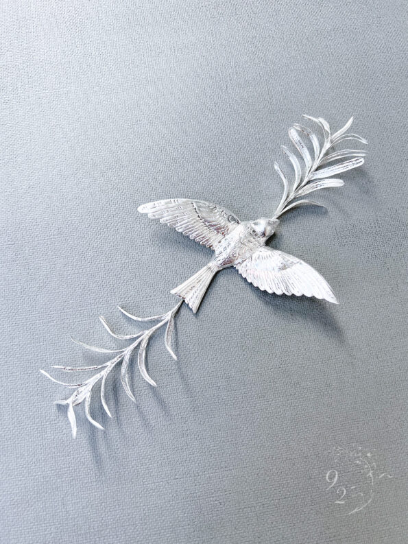 925-202200008-Purity-Dove-Tarragon-Brooch-or-Hairvine-Doff-Silver-1