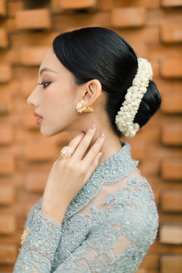 ANG-202200010-Dewata-Floral-Suweng-Earrings-Doff-Gold-3