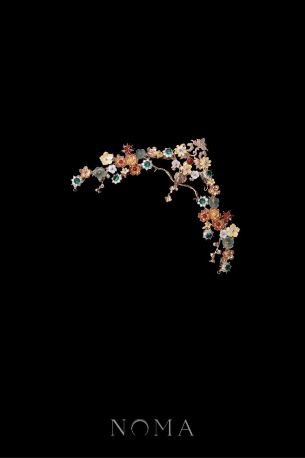 CHN-202300080-Curved-Phoenix-Lotus-Floral-Branches-Hairvine-Gold-1