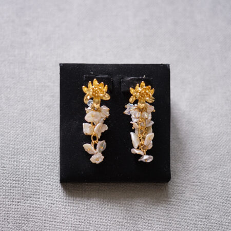 Pearl of the Orient Earrings - 18k Yellow Gold, White Pearl